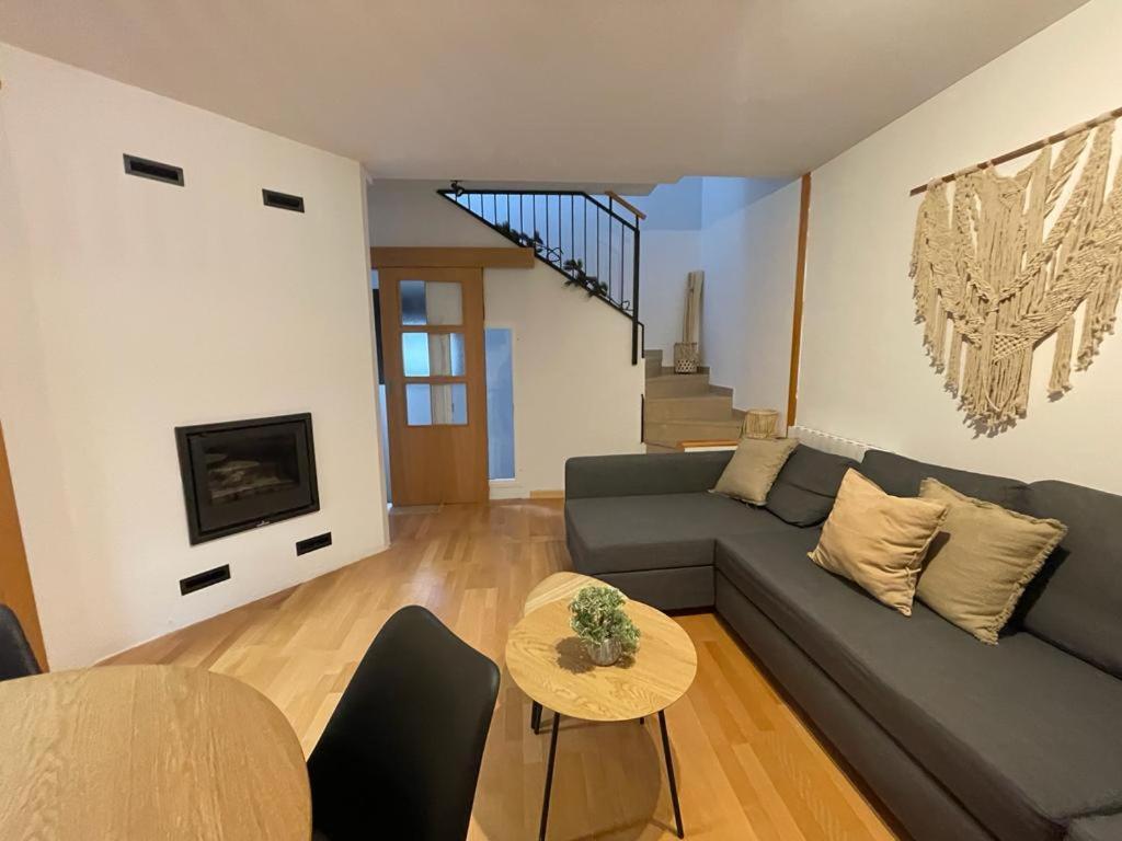 Apartamento La Anaza Villanúa Exteriör bild