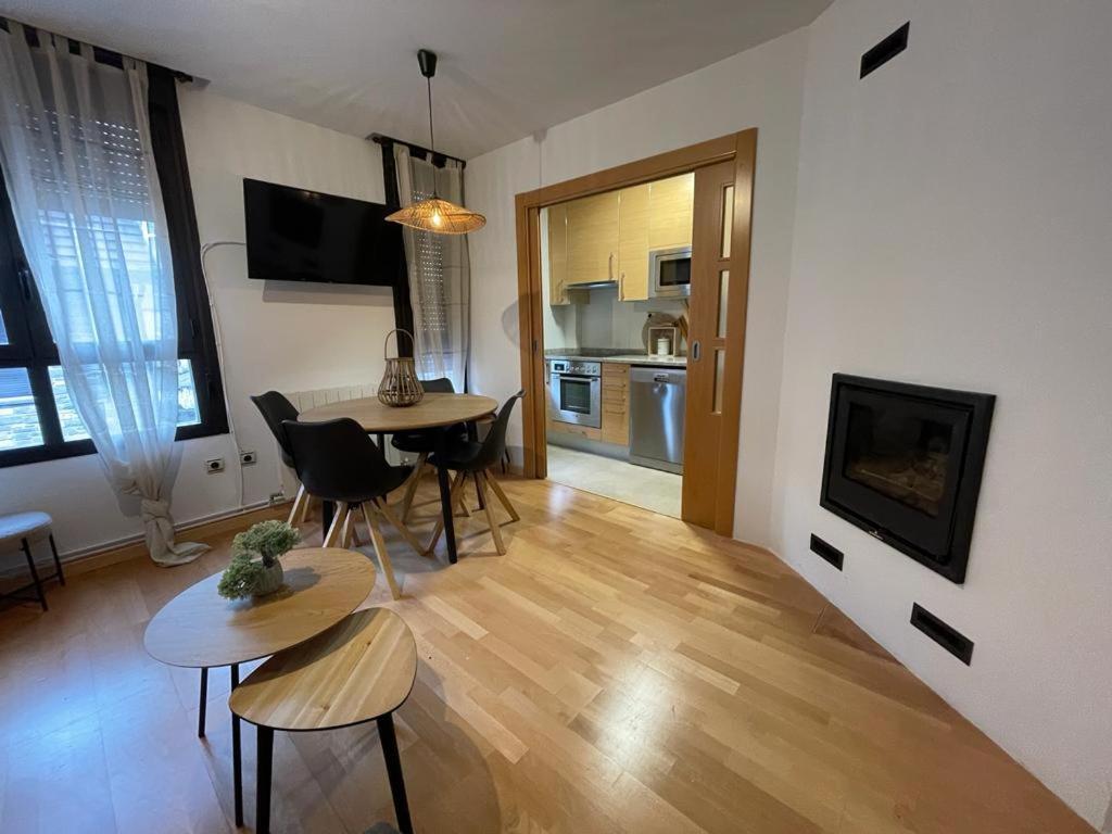 Apartamento La Anaza Villanúa Exteriör bild